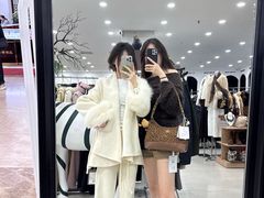 -王府井百货(中州中路店)