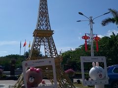 -亚龙湾亚泰商业街