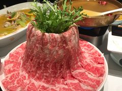 加拿大雪花肥牛配菌汤锅-雀蓝川菜(奥体广场店)