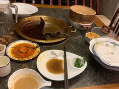 -小天鹅火锅·一线江景洪鼎旗舰店(洪崖洞店)