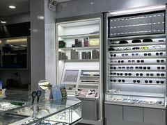 -光明眼镜·蔡司授权(徐泾店)