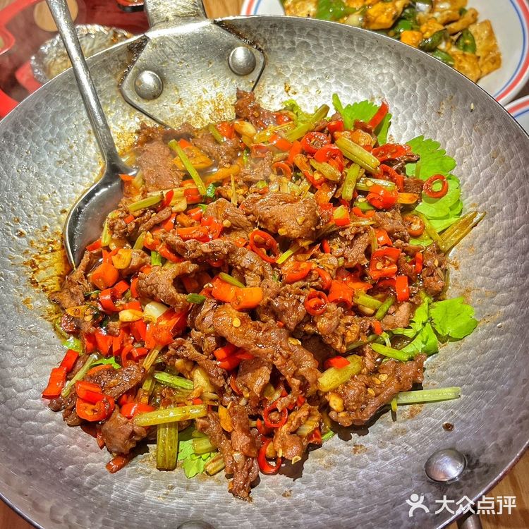 不要再吃预制菜啦！他家真材实料给你现炒🔥