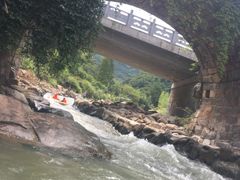 -虎啸峡漂流