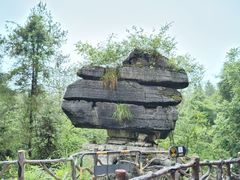 -梭布垭石林景区