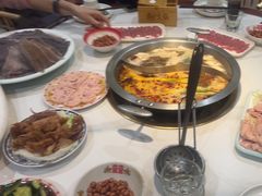 -沸炉重庆老火锅(军事博物馆店)