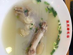 -八一路好吃街(雨田商务大厦店)