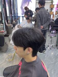 -藤野造型烫染·漂发