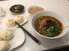 -李与白包子铺(桐梓林店)