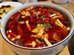 -渝信川菜 · 川味家常菜(财富购物中心店)