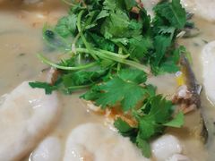 -丹水桥地锅鱼·翘嘴鲌·地方特色全鱼宴(丹江口大坝店)