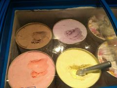 冰淇淋自助-哥老官重庆美蛙鱼头(西湖银泰十一哥店)