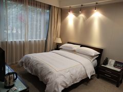 -上海怡沁园度假酒店