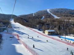 -亚布力新体委滑雪场