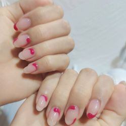 -花岐款式专研健康美甲沙龙