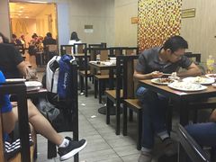 大堂-老边饺子馆(北京南站3店)