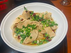 -魏铭鱼头捞饭(晋阳路店)