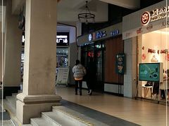 -王府井奥莱临潼小镇(临潼店)