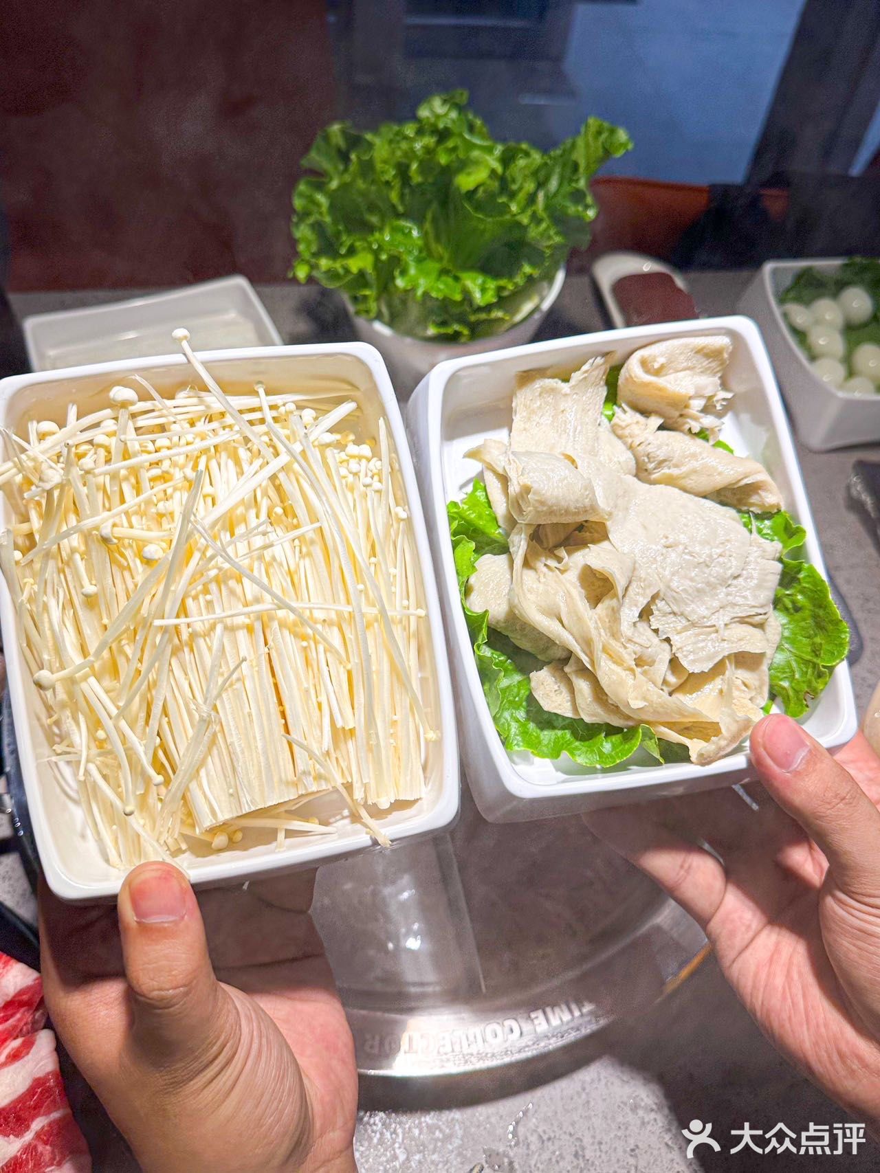 拾岁的每一道菜都很新鲜。量大实惠，团个双人餐三个人都够