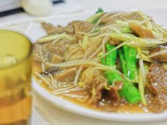 湿炒牛河-香港新发烧腊茶餐厅(万象店)