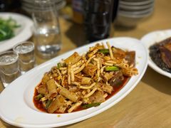 折耳根拌胡豆-田园印象·成都土菜院子(华阳店)