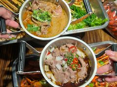 -钢管厂五区小郡肝串串香火锅(人民广场店)