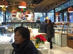 -Dough&Joe团憩(瑞虹天地月亮湾店)