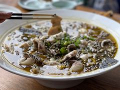 -金牌老碗时尚陕菜(王府井百货店)