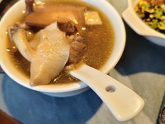 -慢丽江·云南野生菌土鸡锅(付家庄店)