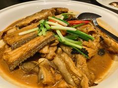 红烧杂鱼-菲乐餐厅(三十年经营·湖滨路店)