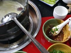-南渝食府.墨脱石锅松茸鸡