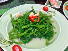 -Lam Vien Restaurant