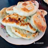 自己做的韭菜盒子