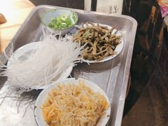 -鱼窝棚柴火铁锅炖(富山屯店)