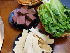 -曹丞相·地锅鸡·地锅鱼(武林店)