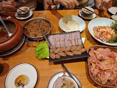 -老滇山寨•云南特色菜•地方菜•民族风情歌舞表演(金碧店)
