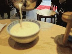 -赵记传承特色牛奶甜品(泉城广场店)