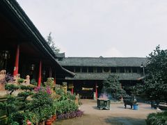 -峨眉山报国寺