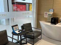 -瑞尔齿科(上海长风大悦城店)