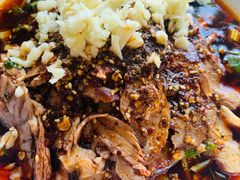 拌核桃肉-赵姐猪耳朵饭店