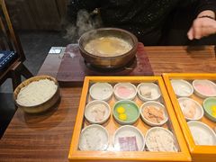 -良米山·云南野生菌过桥米线(上海首店)