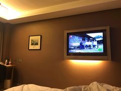 -西安大雁塔科技大学地铁站亚朵酒店