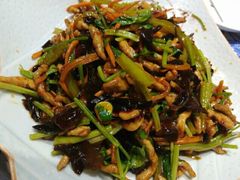 鱼香肉丝-满兴咱妈烀饼铁锅炖(兰州北街店)