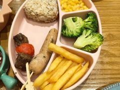 -西语炭烧牛排·西厨(石龙店)