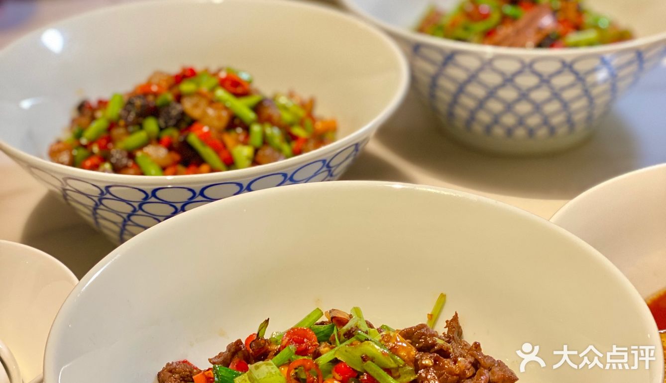 超有情调的湘菜馆，辣味很地道｜子小馆·湘