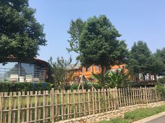 -梁子湖东篱老屋生态庄园