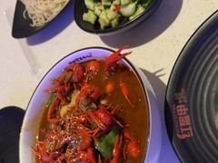 -红盔侠小龙虾(海宁银泰店)