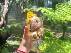-Chom Cafe and Restaurant