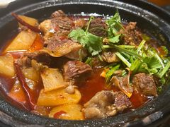 -土砂锅生态山庄·非遗砂锅雅鱼