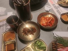 -草家酱蟹炭火烤肉店(珲春南路一店)
