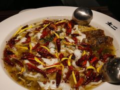 老坛子酸菜鱼（鲈鱼3-4人份）-太二酸菜鱼(广州IFC国金天地店)
